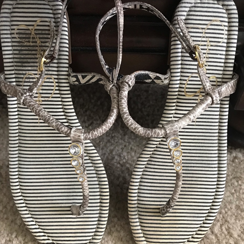 Matched Set! Coach Bag, Fossil Watch & Js Sandals - image 7